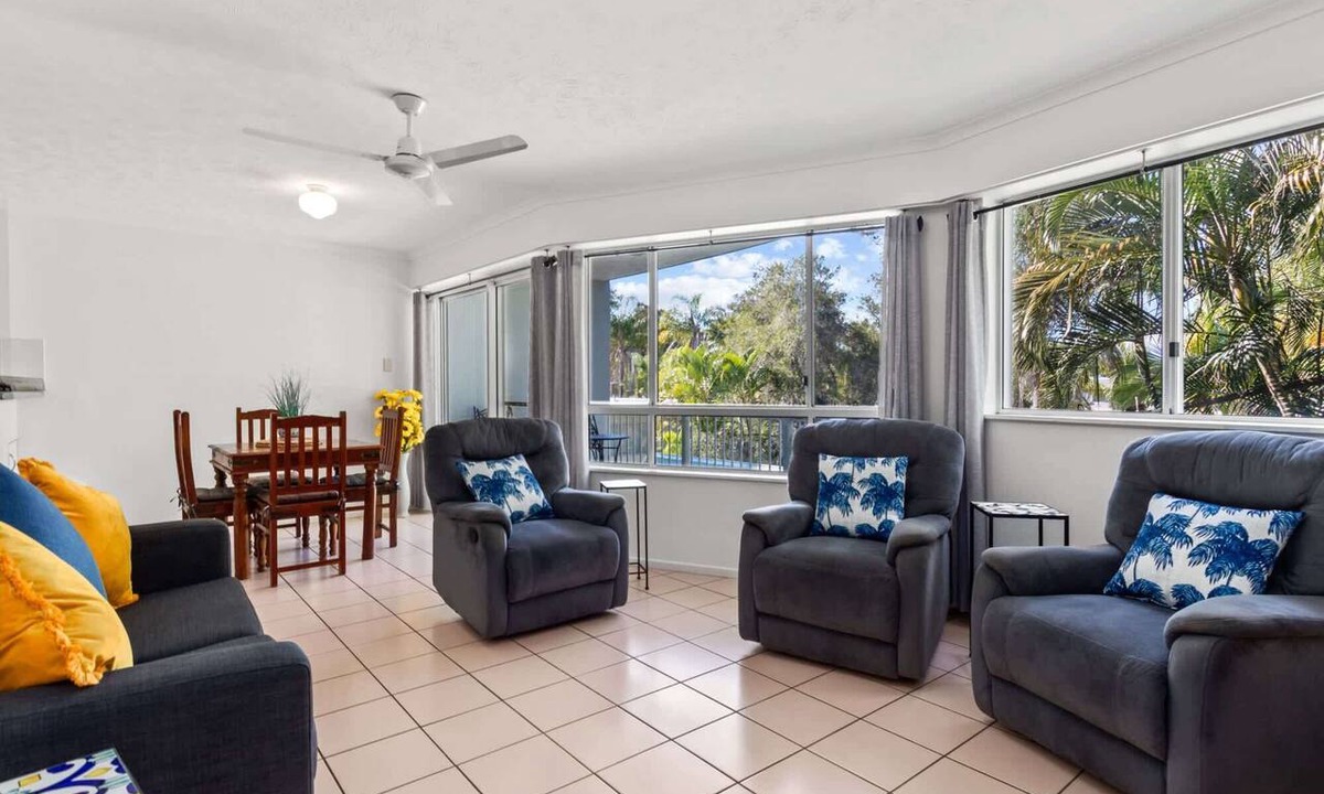 Torquay Apartment | Spacious Hervey Bay Apartment with Rooftop Access