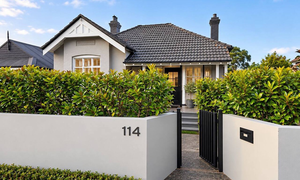 Willoughby House | Spacious Modern Willoughby Home | Minutes to Sydney CBD