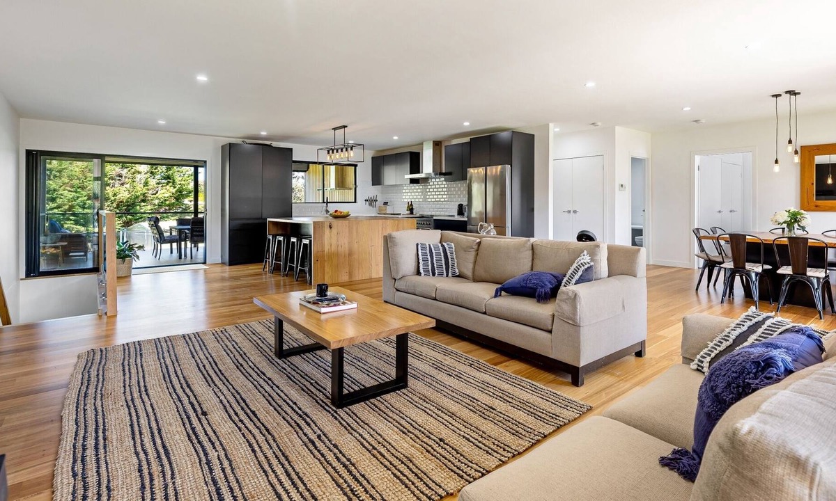 St. Andrews Beach House | St Andrews Beach Stunner (sleeps 9)