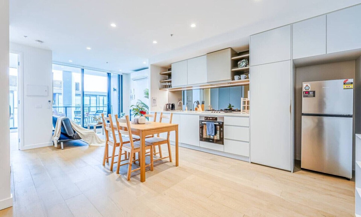 West Melbourne Apartment | StayAU Stunning 180° City Views Mel CBD