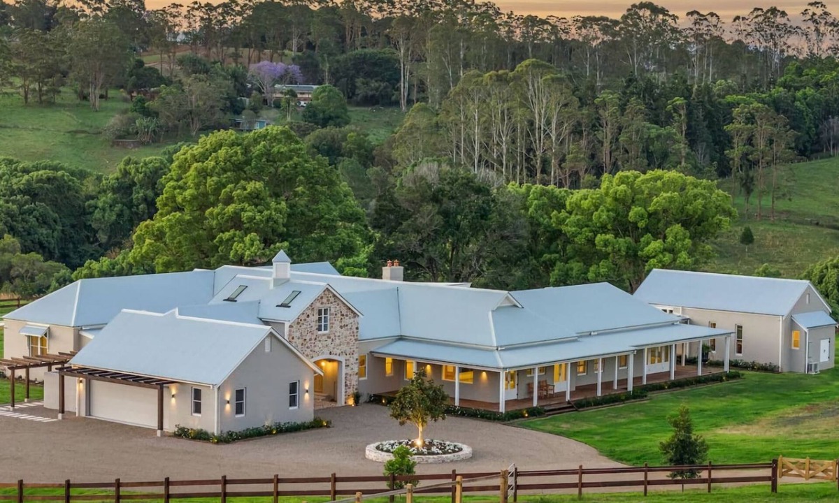 Possum Creek House | Stonehaven Luxury Estate Pool Sauna Gym Firepit