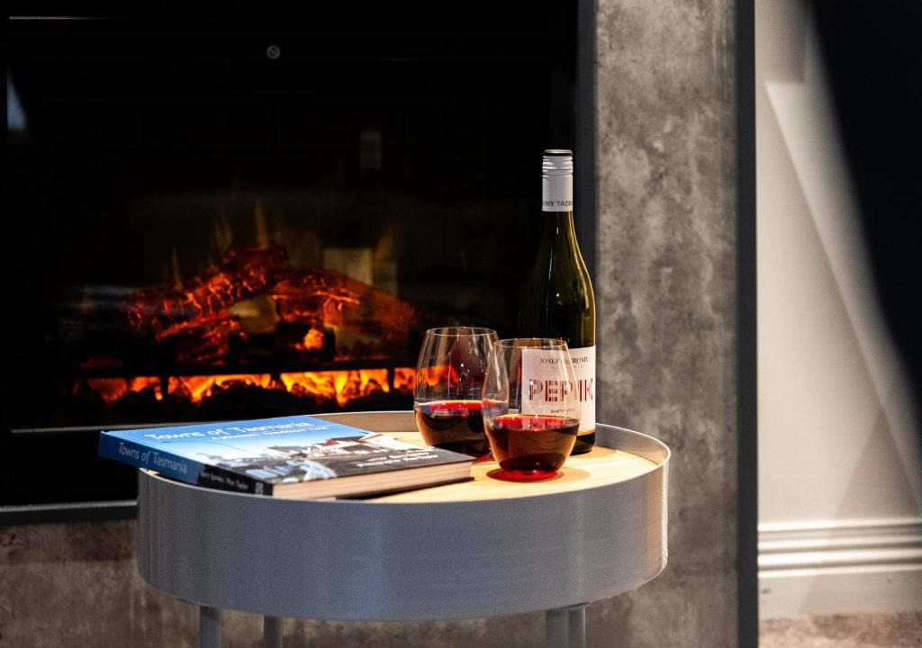Strahan Hotel | Strahan Village