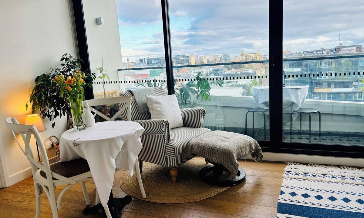 South Yarra Apartment | Stunning Melbourne views & Central South Yarra Location