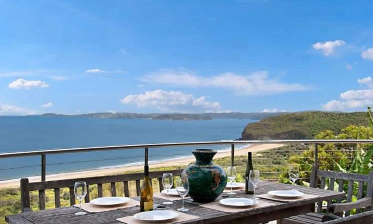 Killcare House | Stunning Ocean Panorama by HolidayCo.