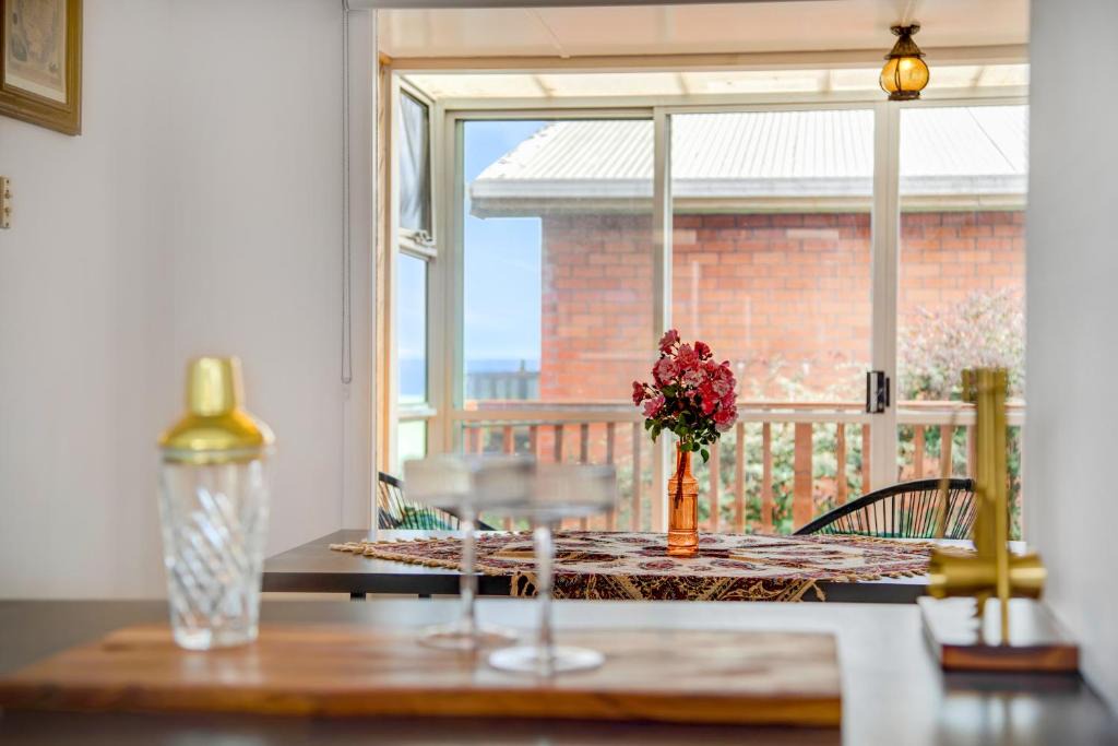 Ocean Vista House | Stunning Ocean View Perfect For Groups & Families