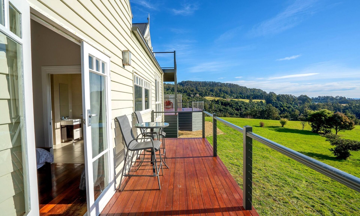 Koonya Apartment | Stunning views, great walks,self contained unit
