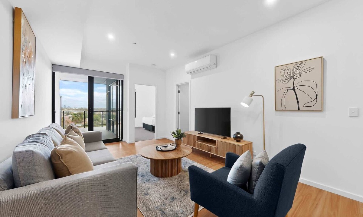 Cannington Apartment | Stylish 2 Bed Apartment with New Furnishings