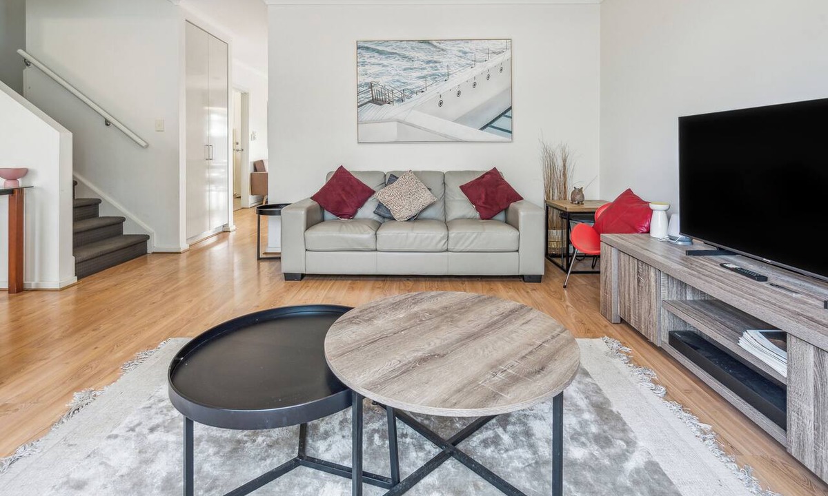 Kilburn House | Stylish 3BR Family Townhouse, Park View