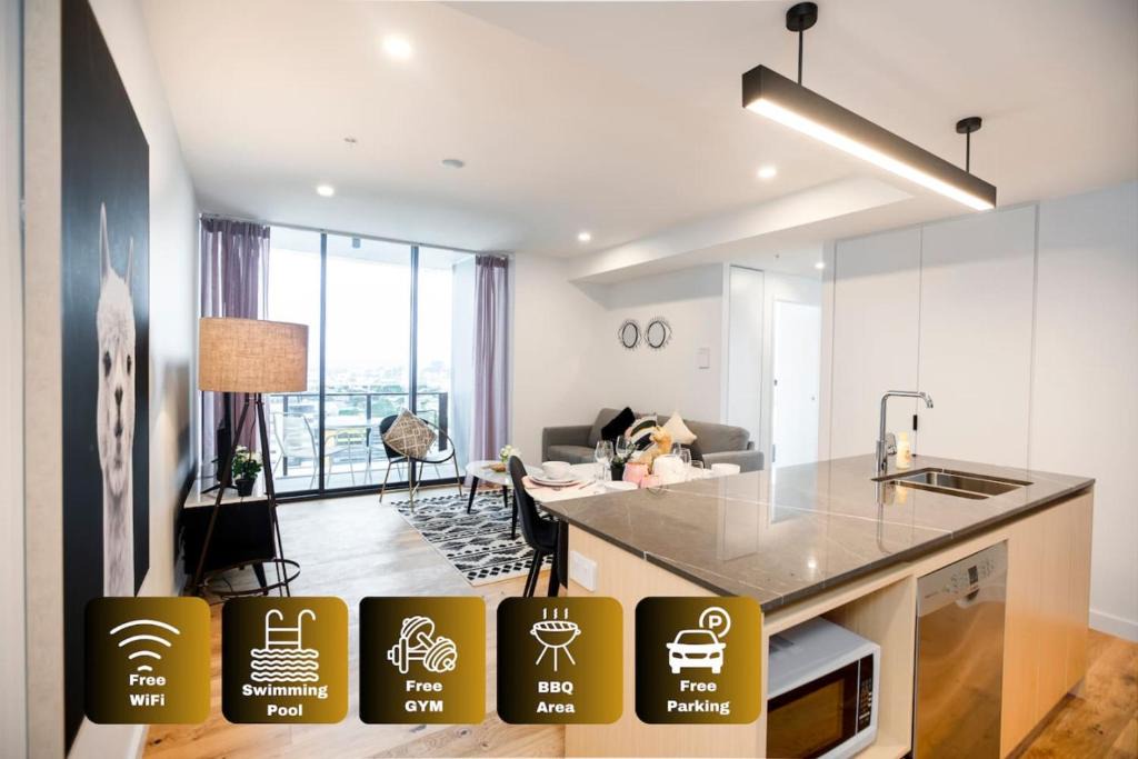 South Brisbane Apartment | Stylish Decor 2BR South Brisbane Gym Pool Cine bo12510