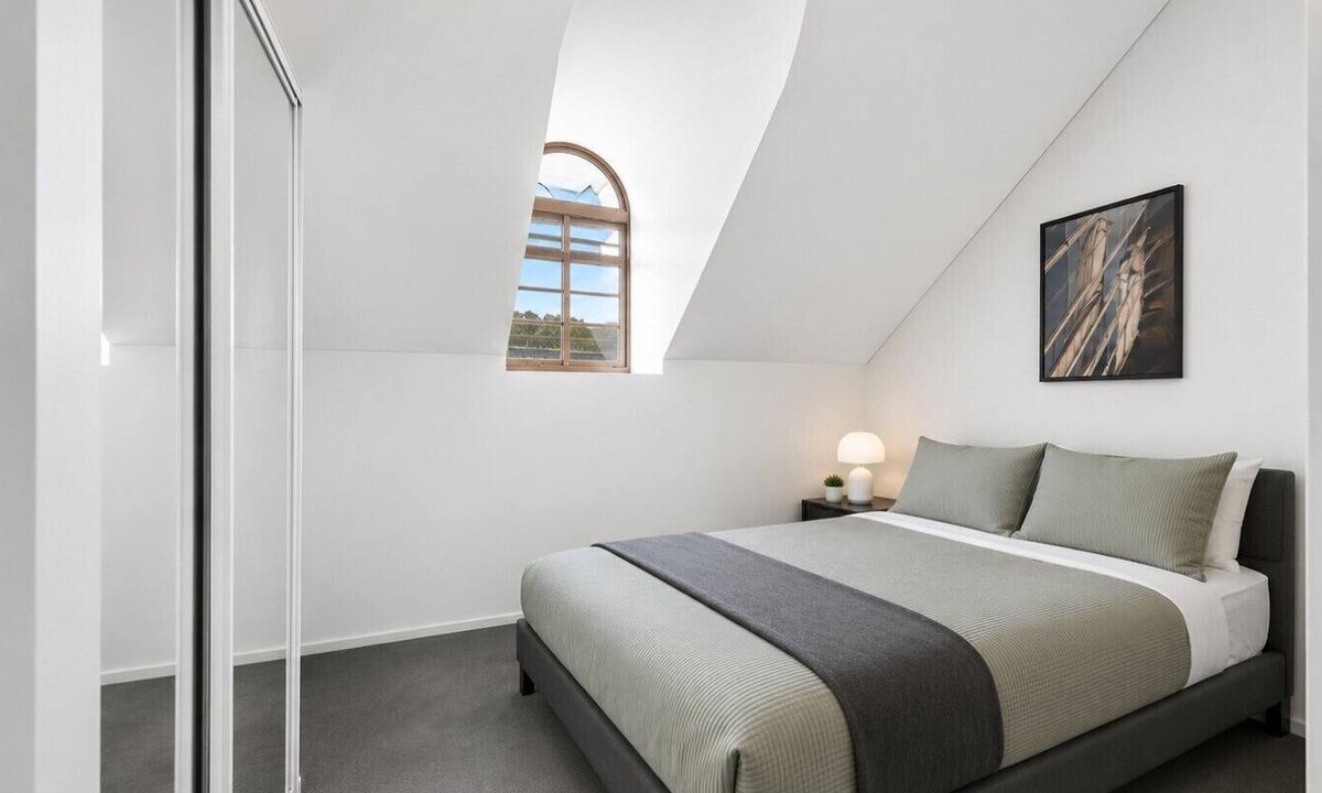 Paddington Apartment | Stylish Loft-Style 2BR Near CBD & SCG Sydney