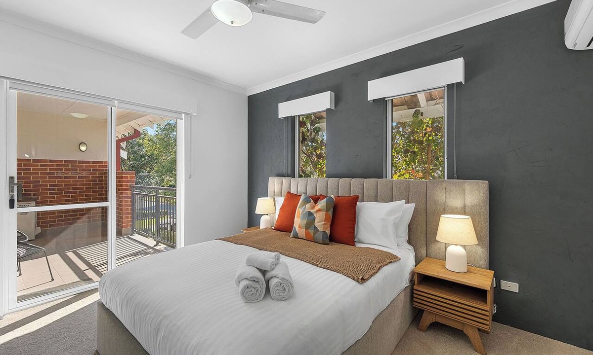 Mount Lawley Apartment | Stylish Mount Lawley Escape near Beaufort St, CBD & Airport with Parking