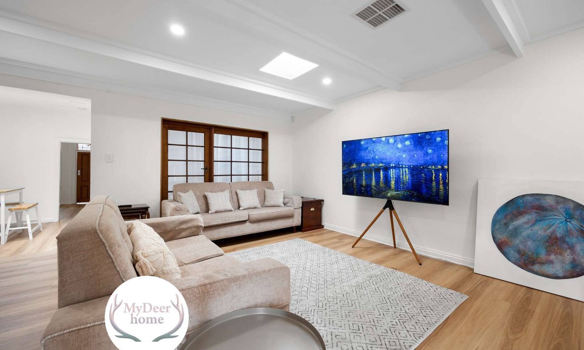 North Adelaide House | Stylish & Simple - 2BR Cottage at North Adelaide