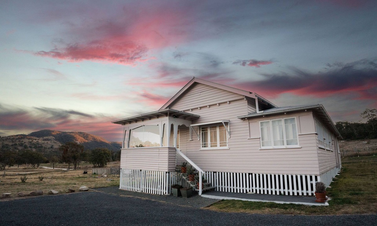 Tenterfield Other | Sunday at Mirumiru Farmhouse, Tenterfield - Spectacular Views, Near Bike Trails