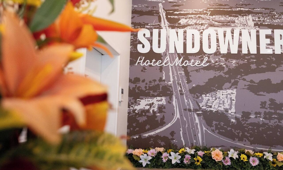 Caboolture Hotel | Sundowner Hotel Motel