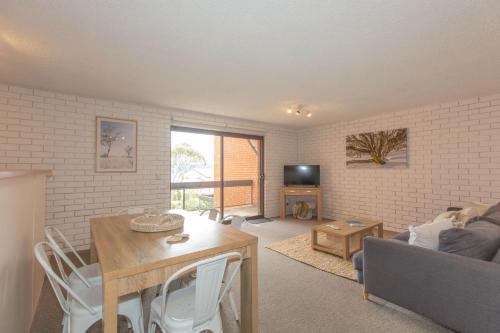 Jindabyne Apartment | Sunrise 15