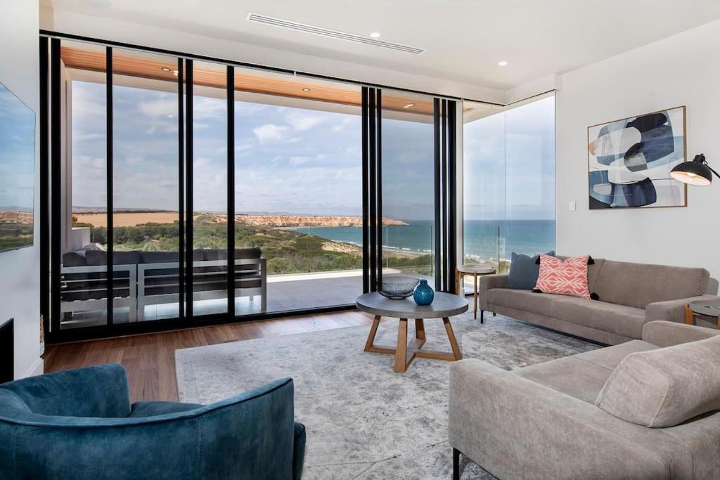 Maslin Beach House | SUNSET CLIFFS luxury stay at Maslin Beach