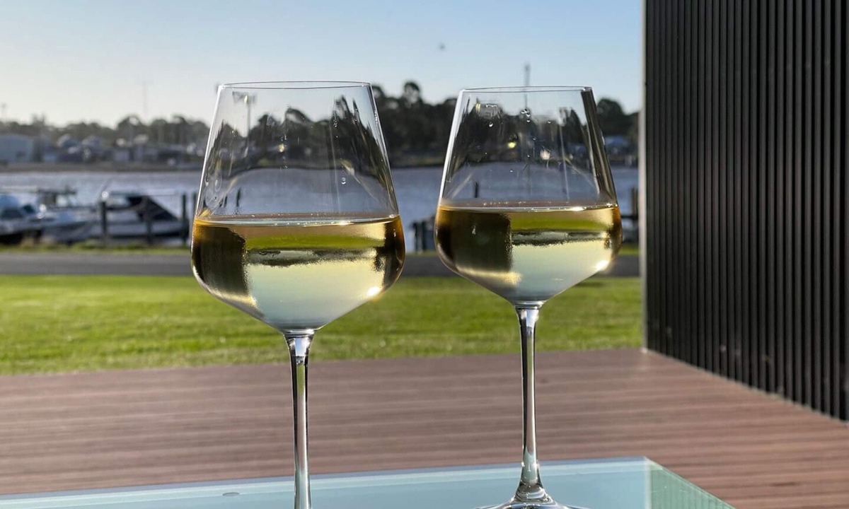 Raymond Island House | Sunset House: Soak up the sun and enjoy the laid-back lifestyle