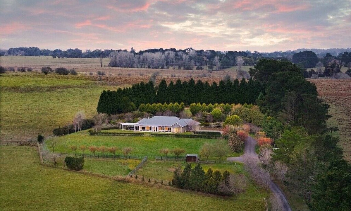 Sutton Forest House | Sutton View - Rolling Hilltop Views