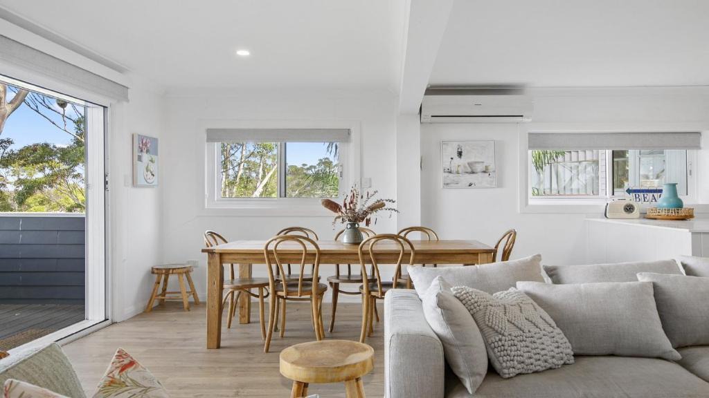North Avoca House | Tatala