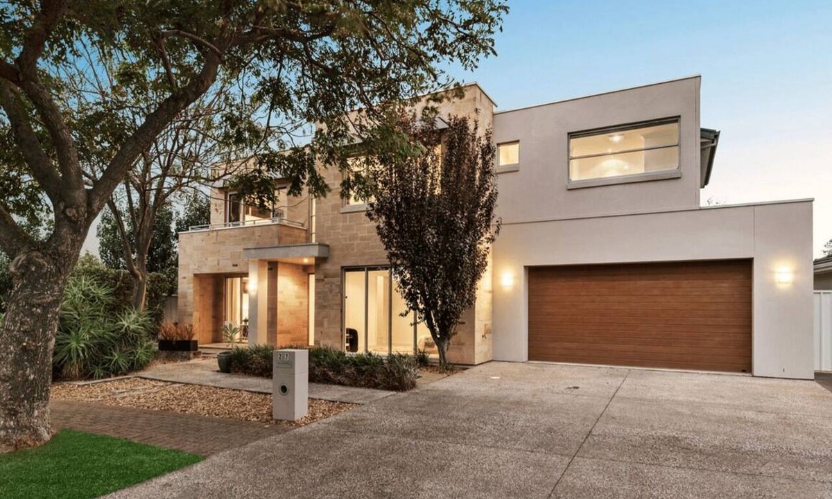 Henley Beach South Resort | The Anchorage on Henley