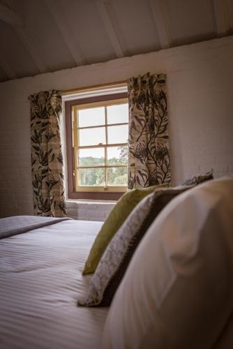 Paterson Bed & Breakfast | The Barracks, Tocal