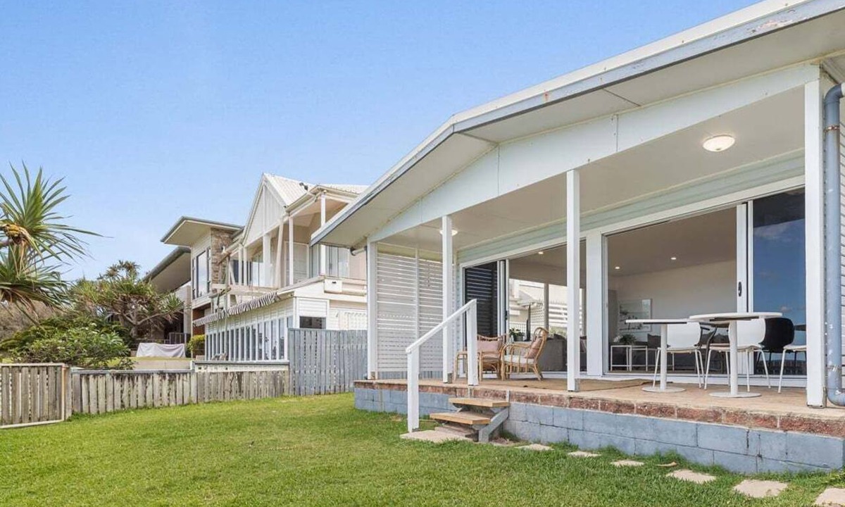 Mermaid Beach Apartment | The Beach House