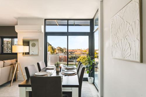 Perth Apartment | The Beaufort Perch - Top-Floor City View Apartment