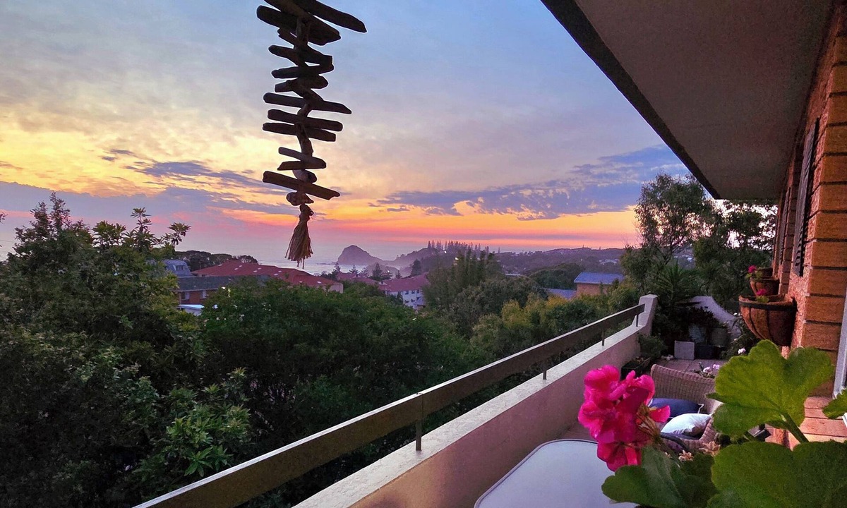 Port Macquarie Apartment | The best climate in New South Wales, and arguably the best view in Flynns Beach!