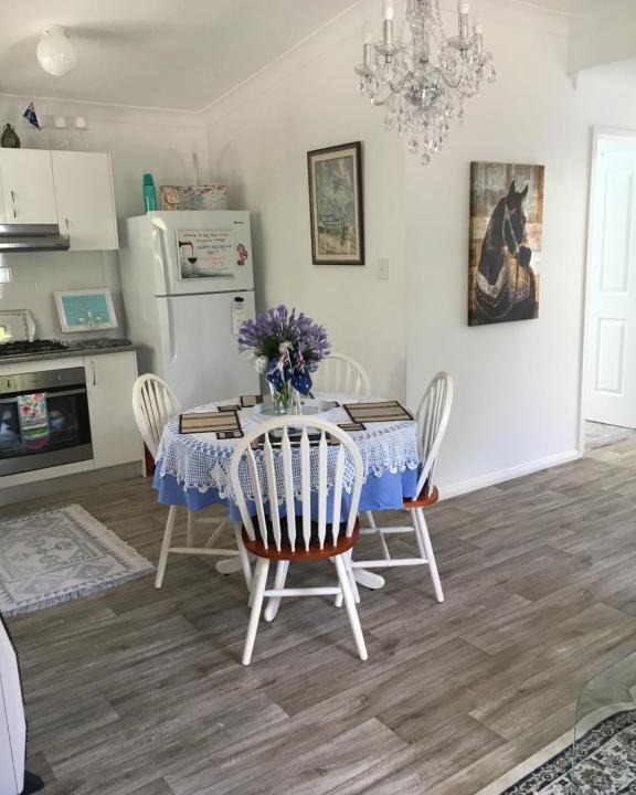 Bundanoon House | The Best Exotic Magnolia Cottage