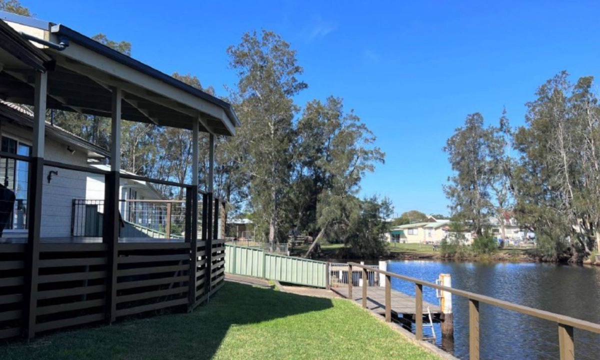 Sussex Inlet House | The Blue Lagoon - Waterfront Property