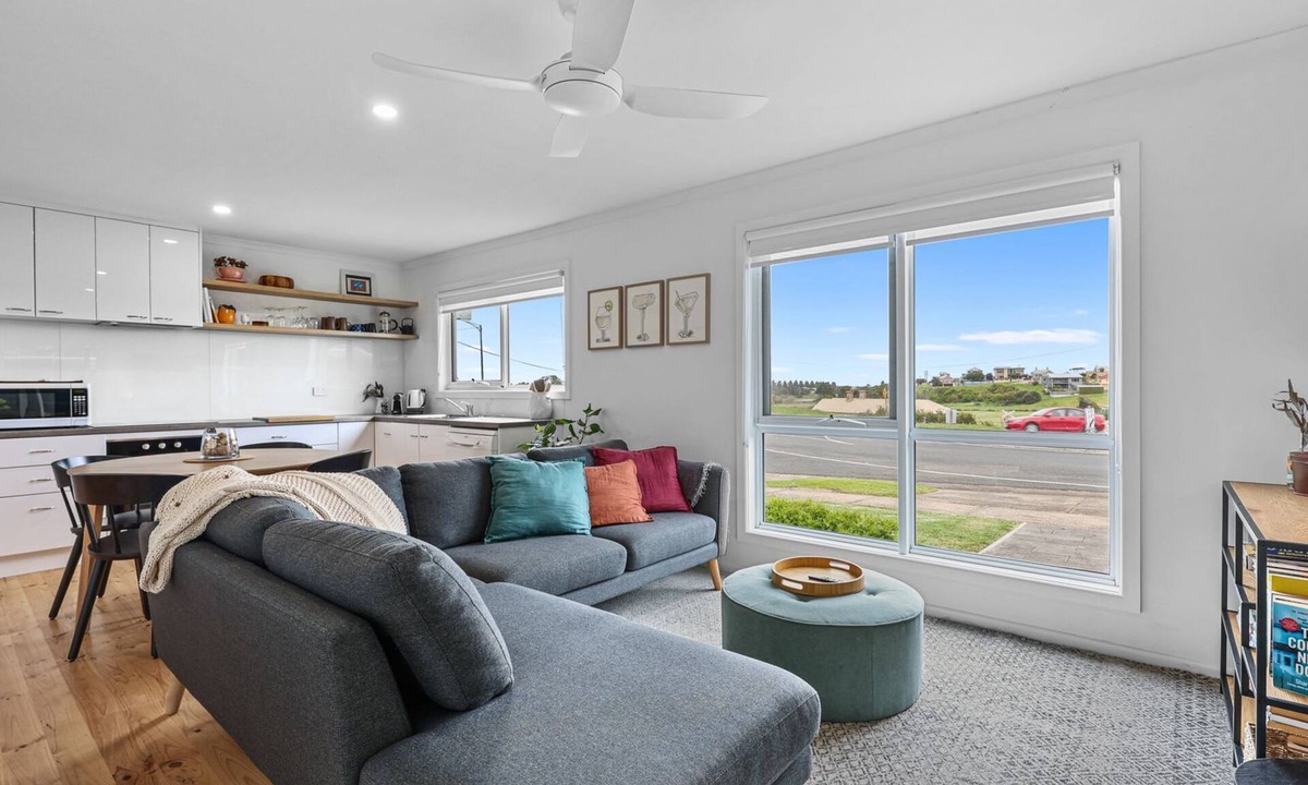 Warrnambool House | The Bungalow - Your Stylish Warrnambool Retreat