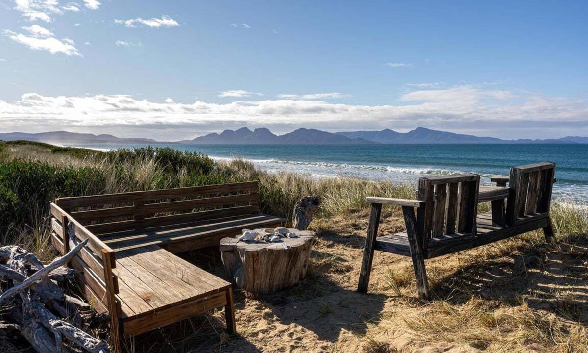 Dolphin Sands Resort | The Dunes Hideaway - Pet Friendly & Direct Beach Access!