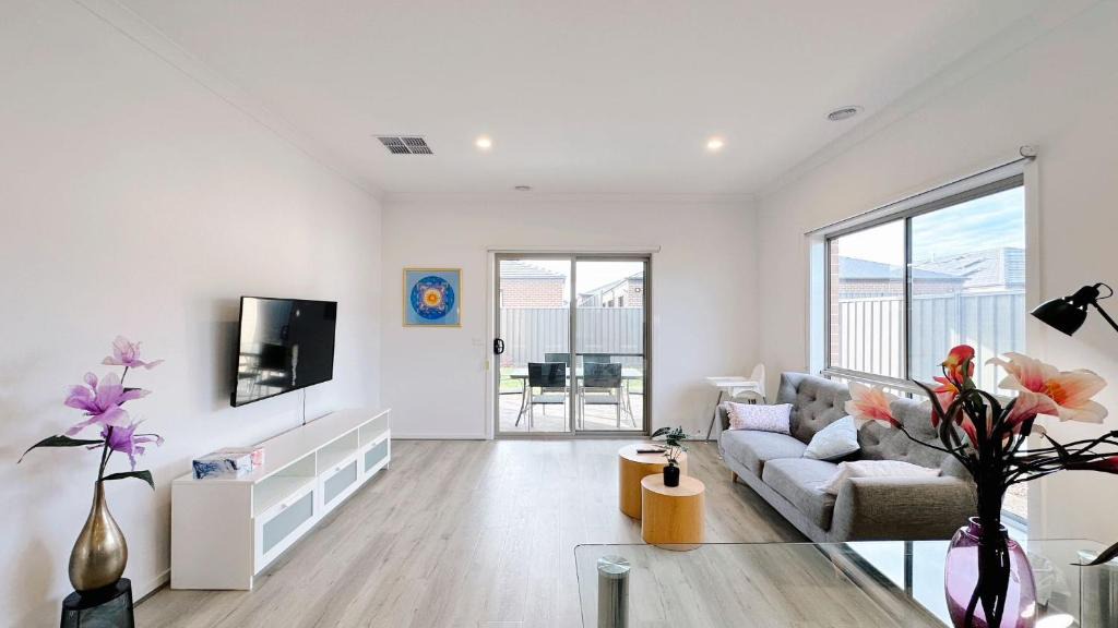 Tarneit House | The Grove Home 4B