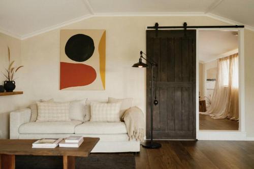 Clunes House | The Honey Barn, Wabi-Sabi Cottage Byron Hinterland