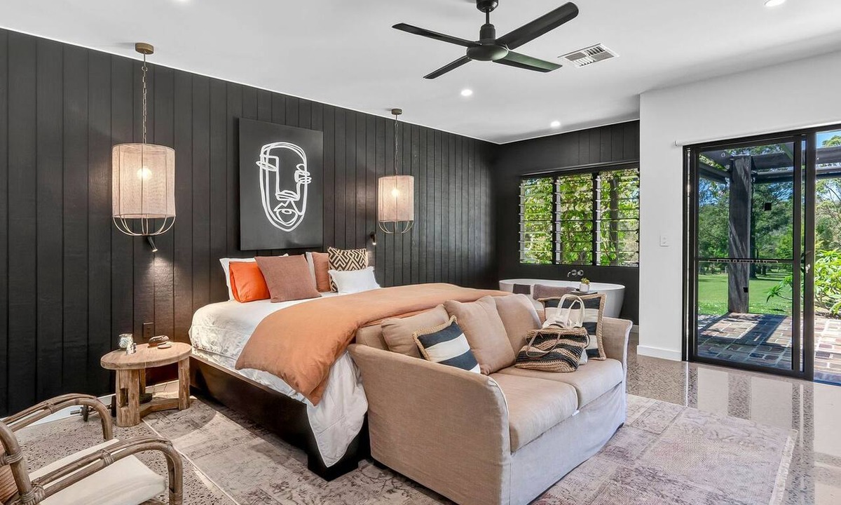 Crescent Head House | The House @ Crescent – Where Coastal Elegance Meets Mountain Serenity