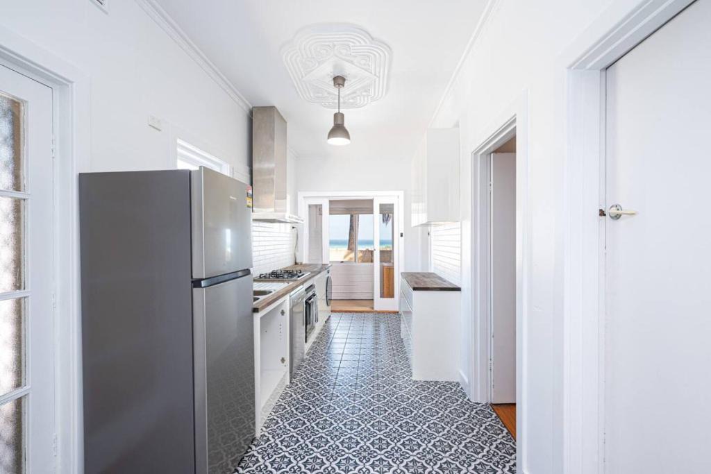 Largs North Apartment | The Largs Lookout - Modern Coastal Apartment