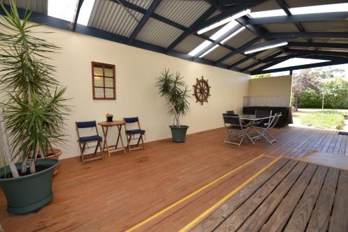 Kingscote House | The Lazaret