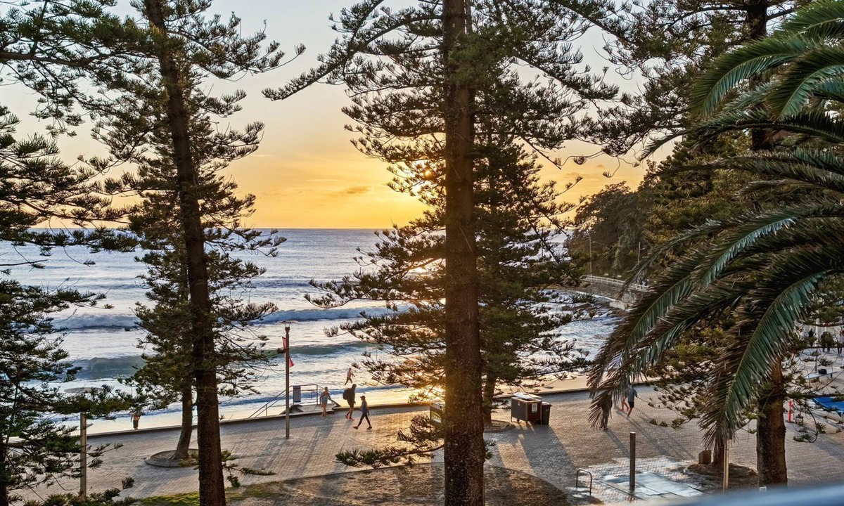 Manly Apartment | The Manly Wave Beachfront Ocean Views