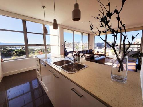 Wollongong CBD Apartment | The Nines