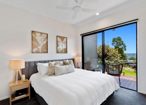 Booroobin Villa | The Ridge at Maleny 1 Bedroom Villa