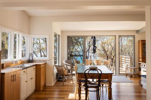 Binalong Bay House | The Rockpool Shack - Bay of Fires