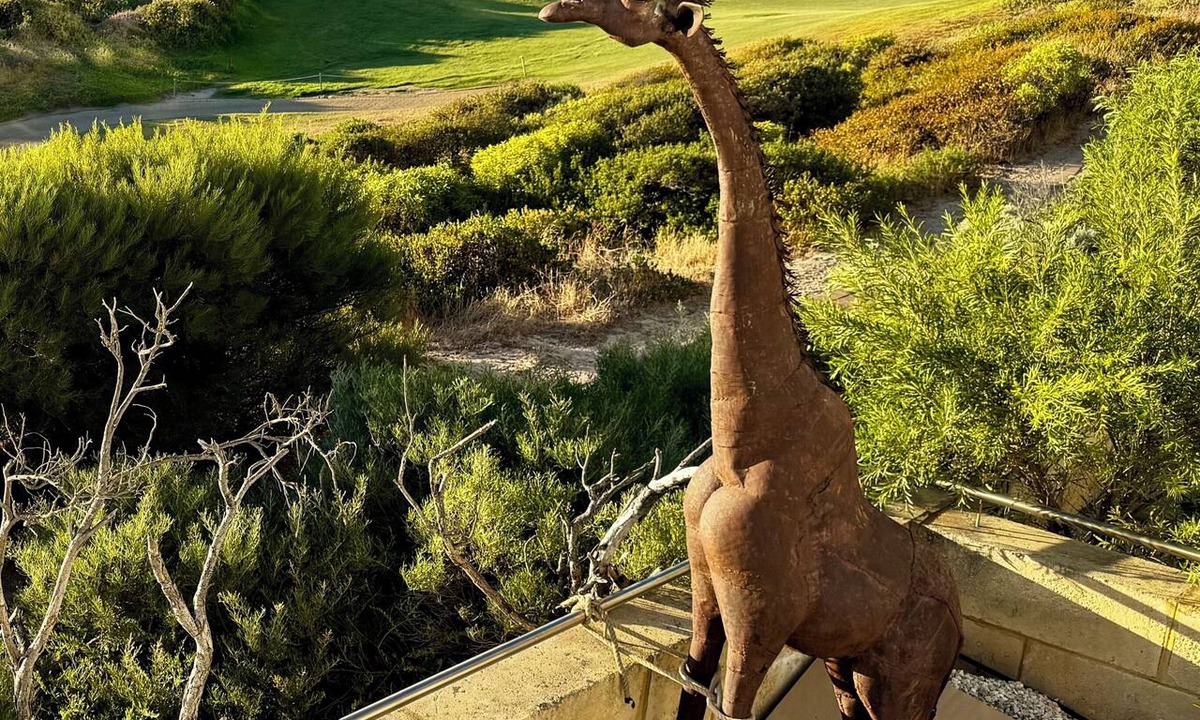 Dawesville House | The Sanctuary - Absolute ocean front House sleeps 8. 4 bedrooms 2.5 bath