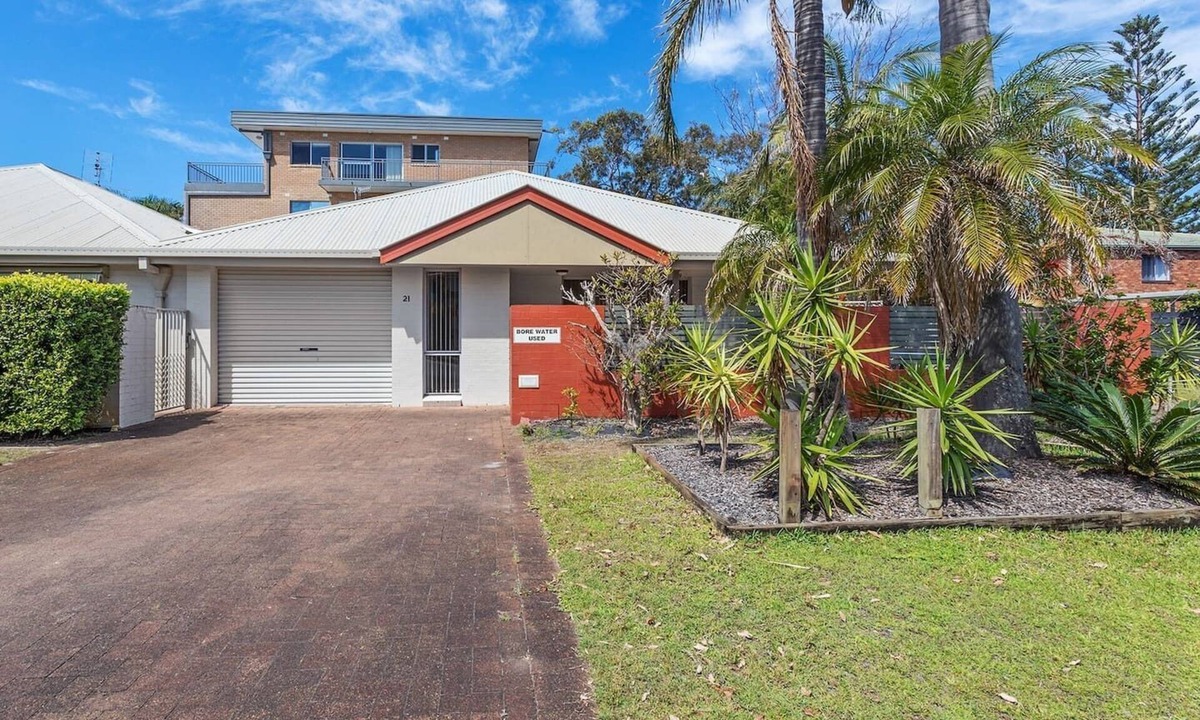 Nelson Bay House | The Sandbar-walk to Little Beach & Shoal Bay Beach