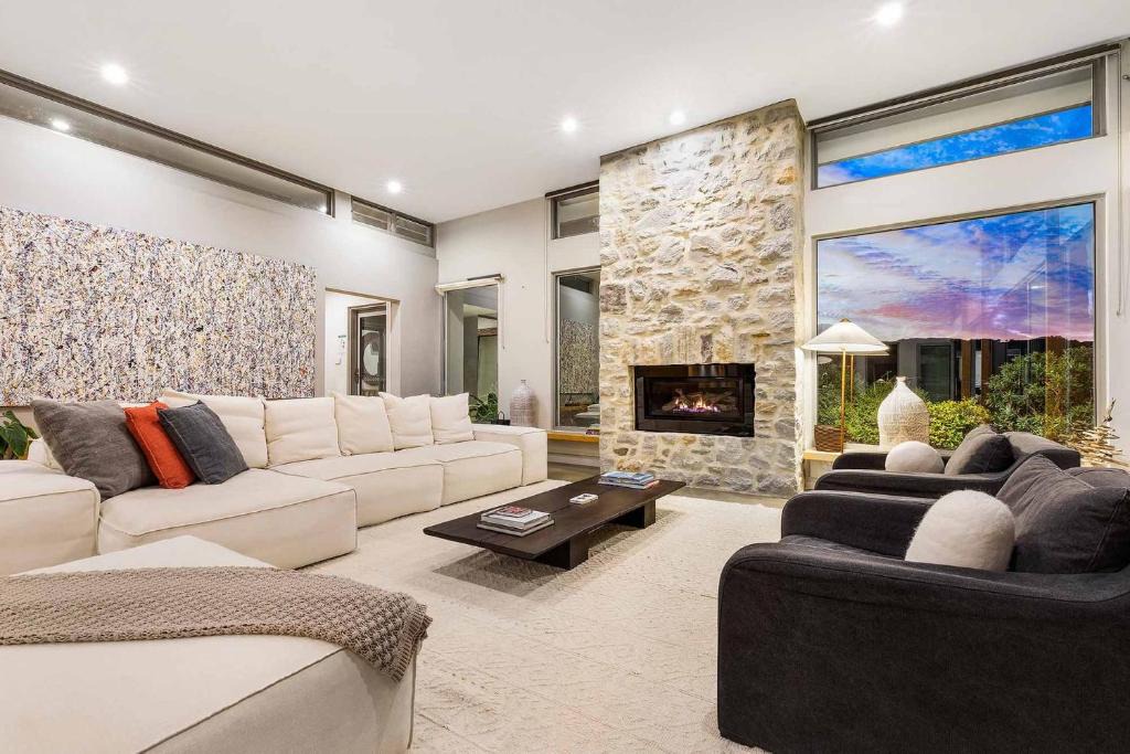 Wilsons Creek House | The Springs - architect-designed home with pool