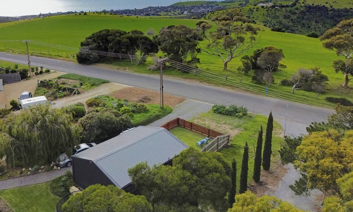 Normanville Apartment | The Studio | A Slower Stay in Normanville | 5 Mins to the Beach