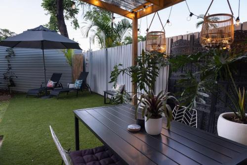 Parramatta Park Apartment | The Tropicana Courtyard