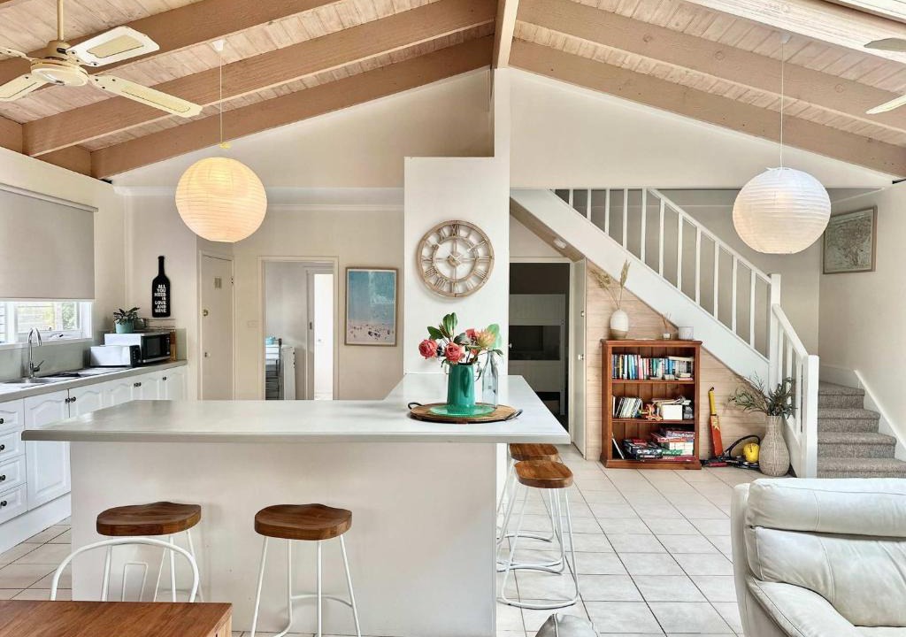 Sandy Point House | The Vibe Sandy Point