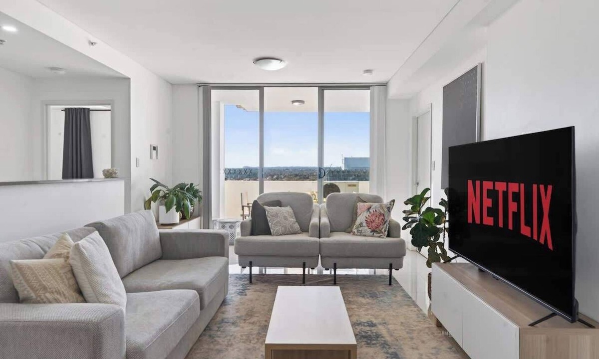 Parramatta CBD Apartment | The Viewpoint | Elegant 2BR Stay with Parking