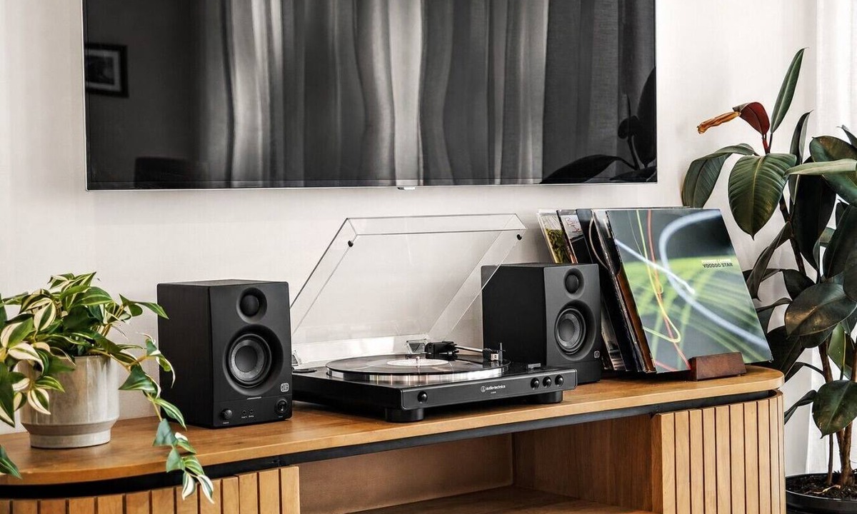 West Melbourne Apartment | The Vinyl Abode | Free Parking + 5-Minute CBD Walk