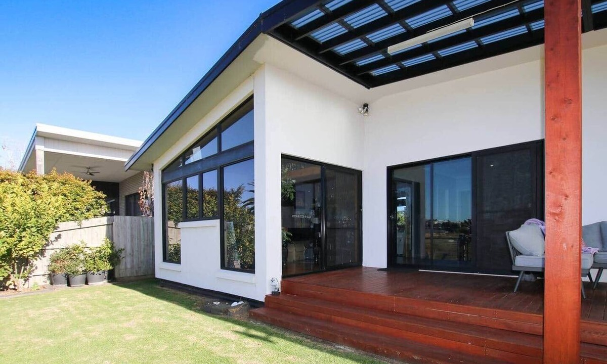Warrnambool House | 'The Wetlands' Holiday Home